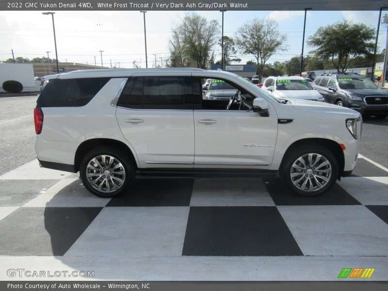 White Frost Tricoat / Very Dark Ash Gray/Dark Walnut 2022 GMC Yukon Denali 4WD