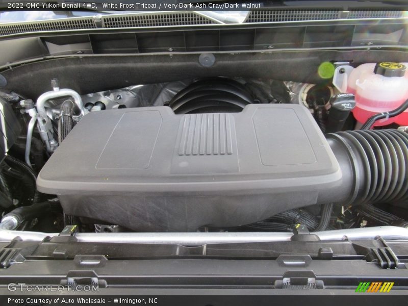 White Frost Tricoat / Very Dark Ash Gray/Dark Walnut 2022 GMC Yukon Denali 4WD