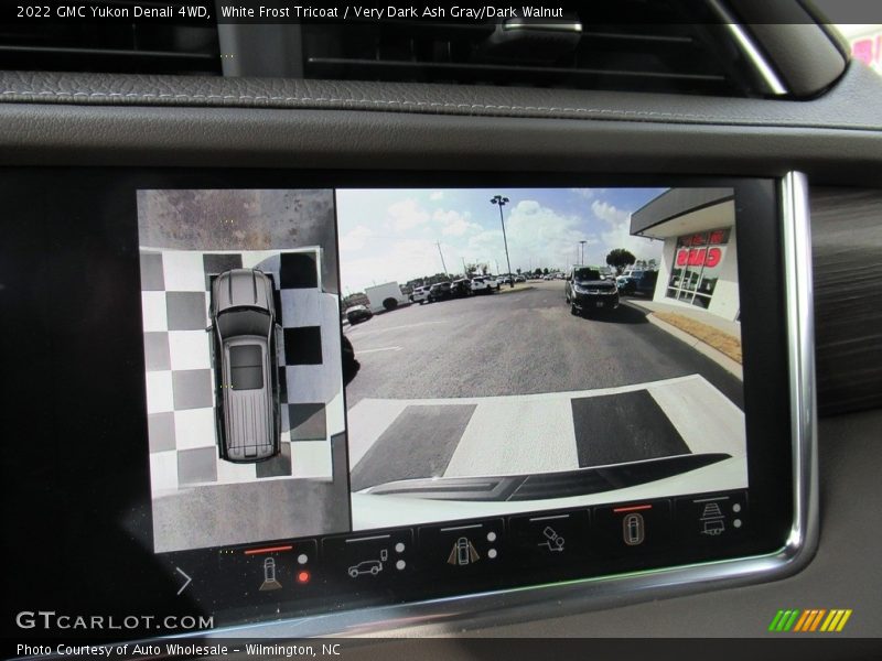 White Frost Tricoat / Very Dark Ash Gray/Dark Walnut 2022 GMC Yukon Denali 4WD