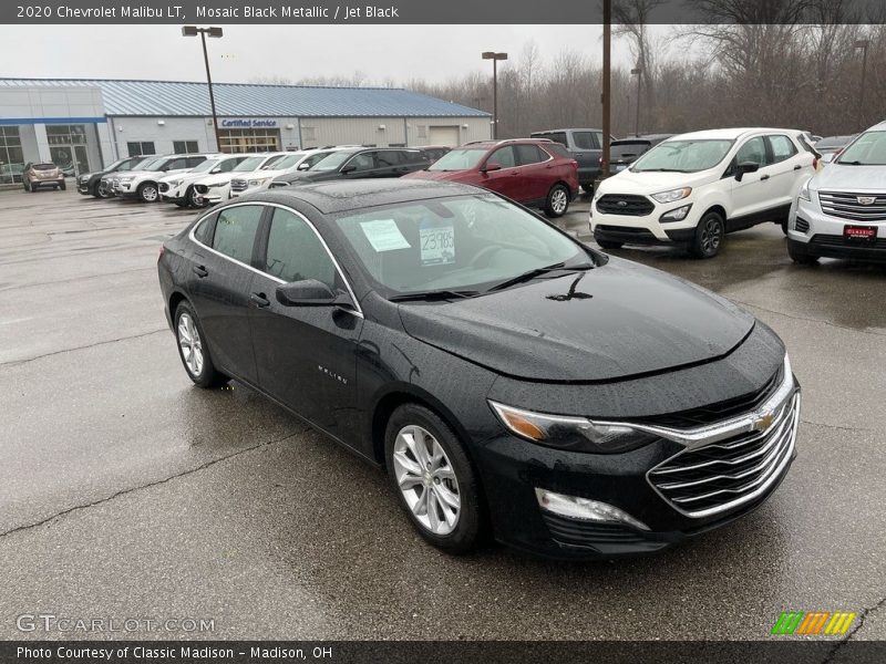 Front 3/4 View of 2020 Malibu LT