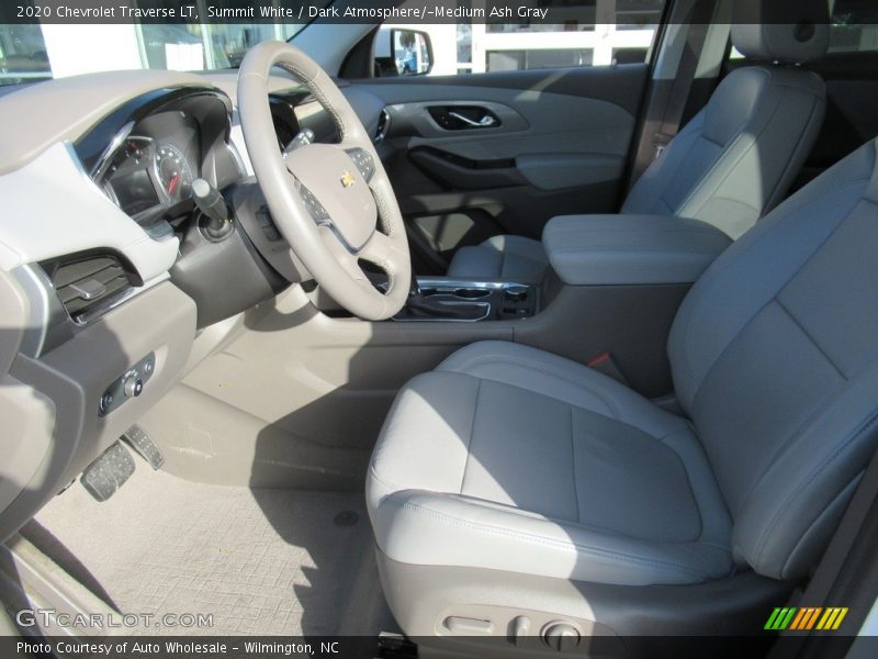 Summit White / Dark Atmosphere/­Medium Ash Gray 2020 Chevrolet Traverse LT