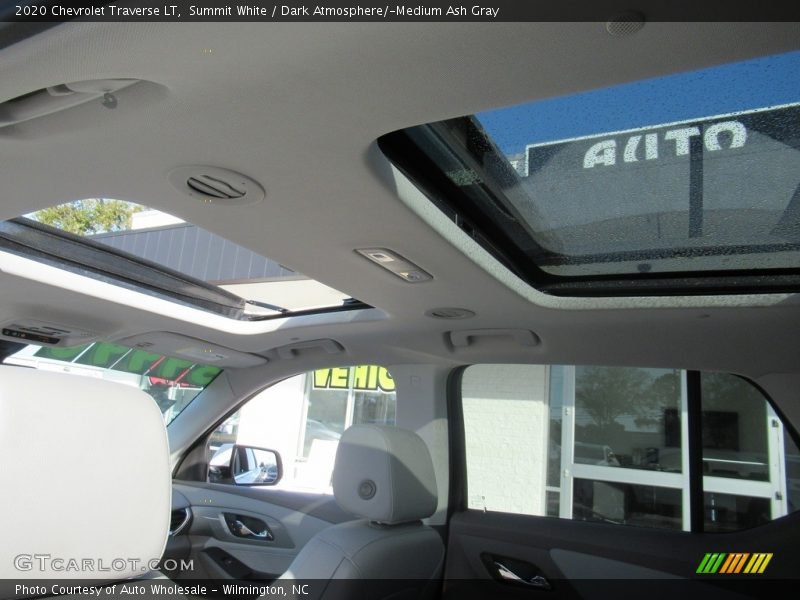 Summit White / Dark Atmosphere/­Medium Ash Gray 2020 Chevrolet Traverse LT