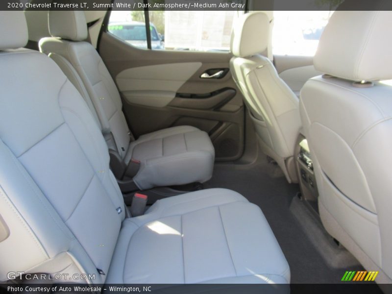 Summit White / Dark Atmosphere/­Medium Ash Gray 2020 Chevrolet Traverse LT