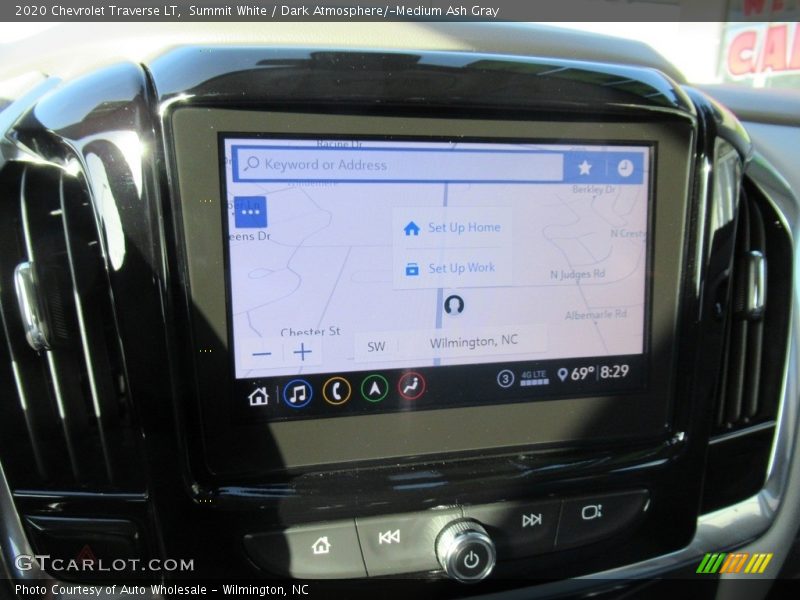 Summit White / Dark Atmosphere/­Medium Ash Gray 2020 Chevrolet Traverse LT