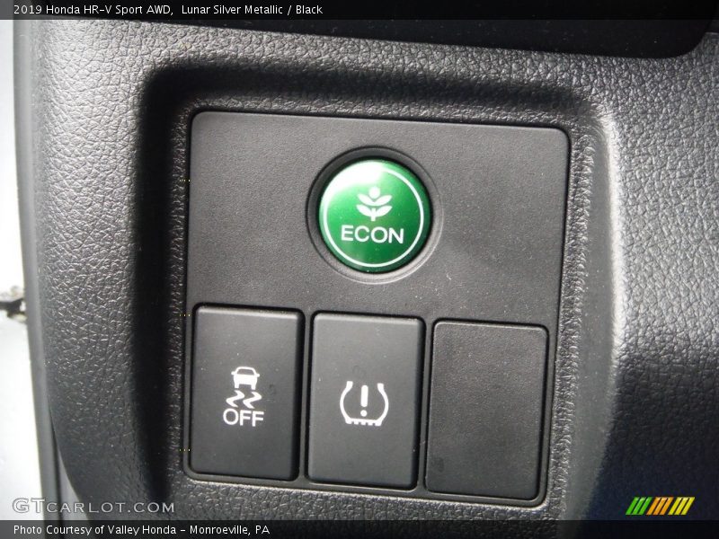 Lunar Silver Metallic / Black 2019 Honda HR-V Sport AWD