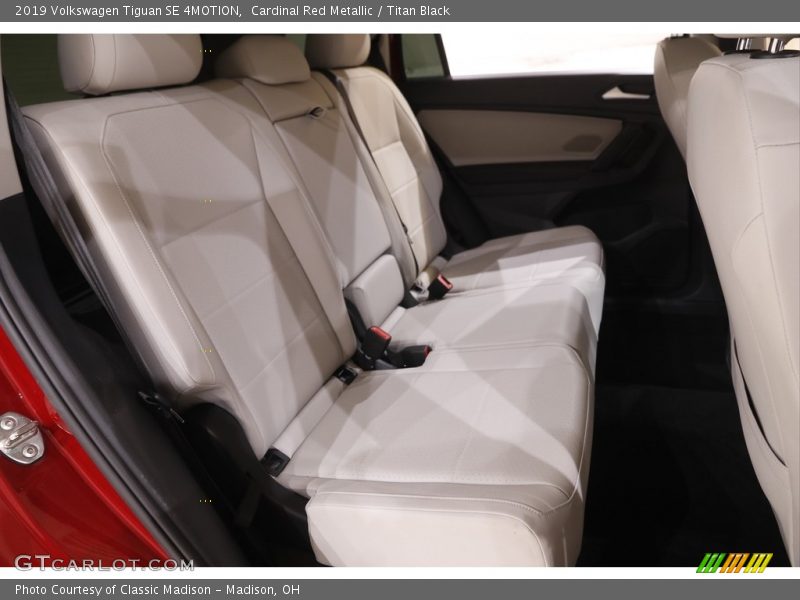 Cardinal Red Metallic / Titan Black 2019 Volkswagen Tiguan SE 4MOTION