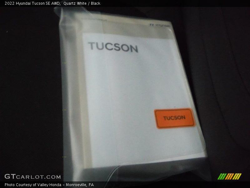 Quartz White / Black 2022 Hyundai Tucson SE AWD
