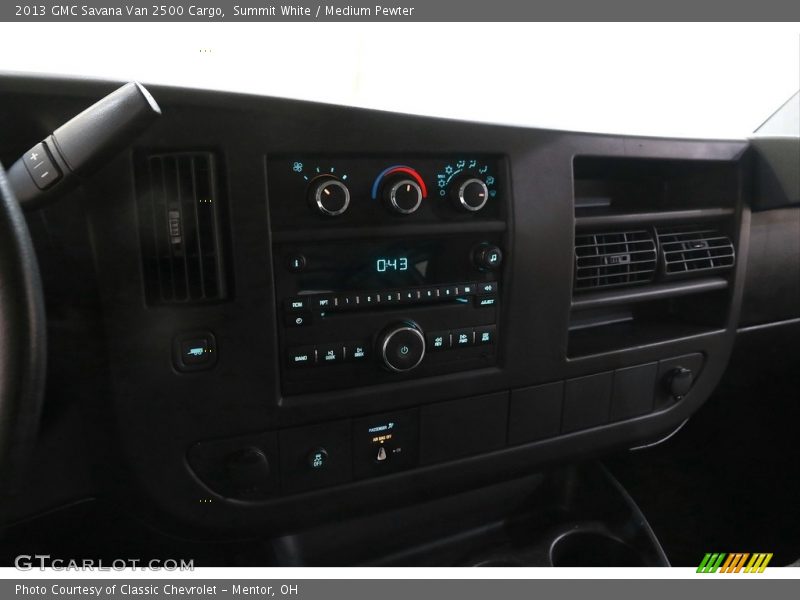 Summit White / Medium Pewter 2013 GMC Savana Van 2500 Cargo
