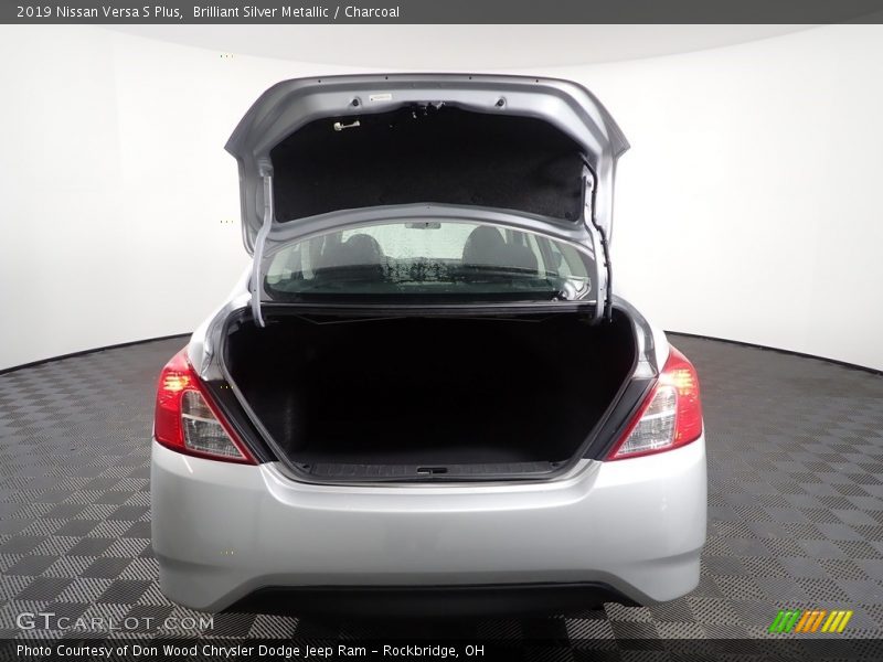 Brilliant Silver Metallic / Charcoal 2019 Nissan Versa S Plus