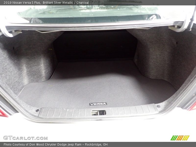 Brilliant Silver Metallic / Charcoal 2019 Nissan Versa S Plus