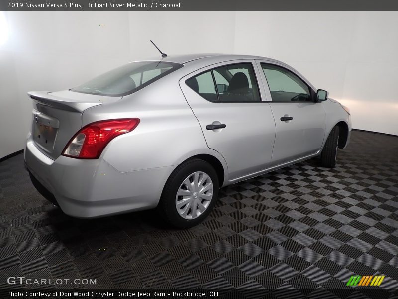 Brilliant Silver Metallic / Charcoal 2019 Nissan Versa S Plus
