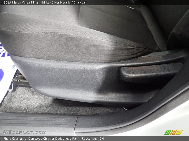 Brilliant Silver Metallic / Charcoal 2019 Nissan Versa S Plus