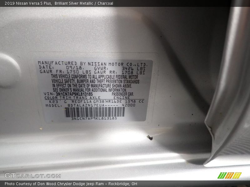 Brilliant Silver Metallic / Charcoal 2019 Nissan Versa S Plus