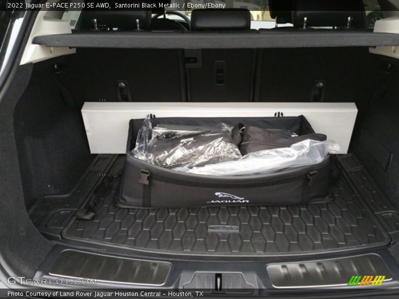  2022 E-PACE P250 SE AWD Trunk