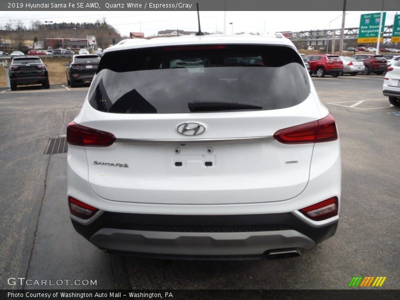Quartz White / Espresso/Gray 2019 Hyundai Santa Fe SE AWD
