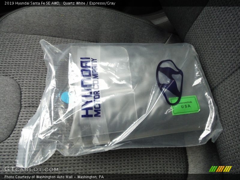 Quartz White / Espresso/Gray 2019 Hyundai Santa Fe SE AWD