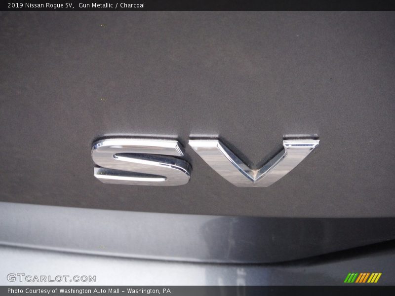 Gun Metallic / Charcoal 2019 Nissan Rogue SV
