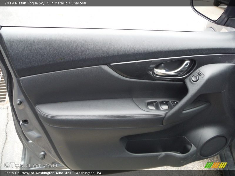 Gun Metallic / Charcoal 2019 Nissan Rogue SV