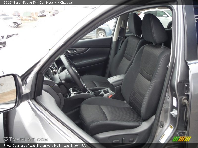 Gun Metallic / Charcoal 2019 Nissan Rogue SV