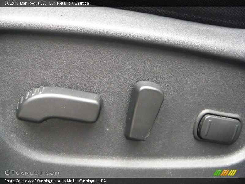 Gun Metallic / Charcoal 2019 Nissan Rogue SV