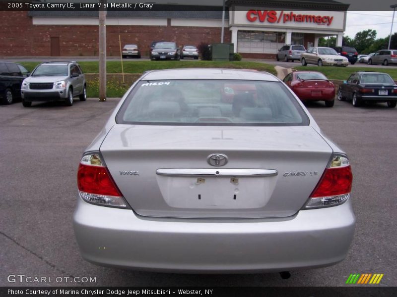 Lunar Mist Metallic / Gray 2005 Toyota Camry LE
