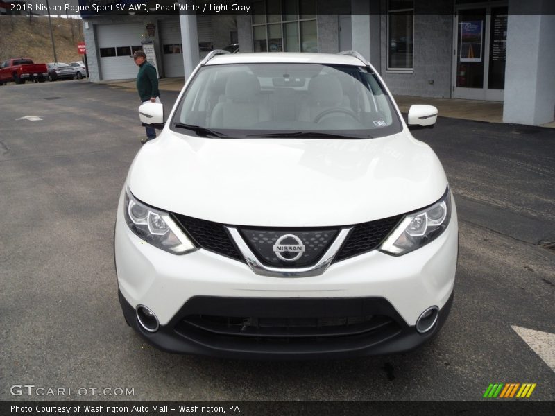 Pearl White / Light Gray 2018 Nissan Rogue Sport SV AWD