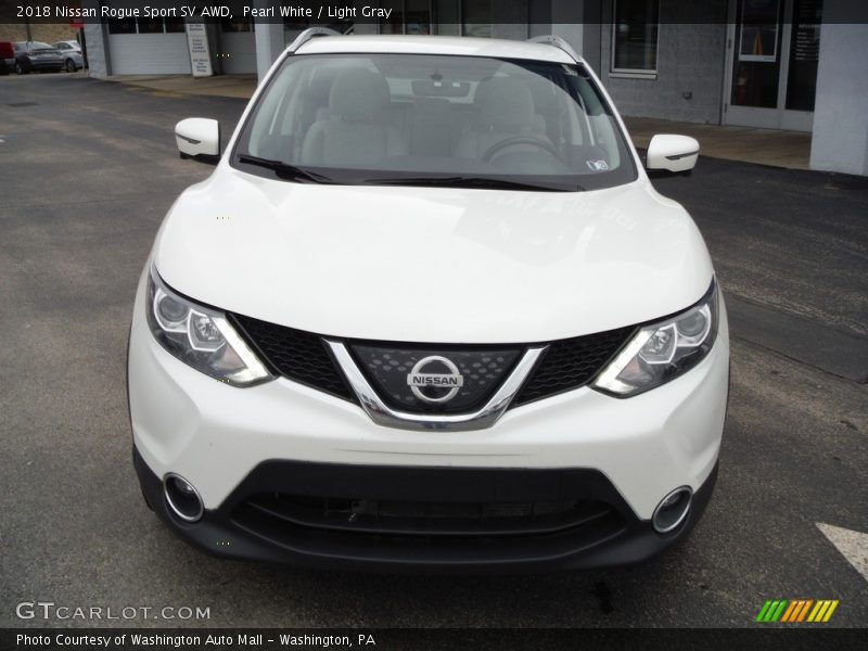 Pearl White / Light Gray 2018 Nissan Rogue Sport SV AWD