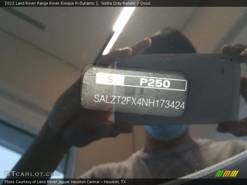 Nolita Gray Metallic / Cloud 2022 Land Rover Range Rover Evoque R-Dynamic S