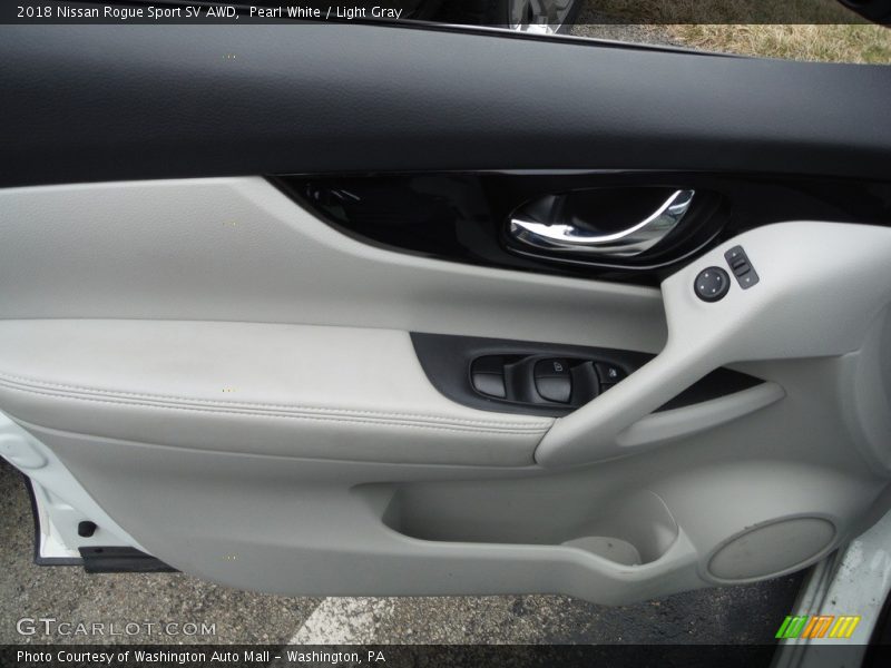 Pearl White / Light Gray 2018 Nissan Rogue Sport SV AWD