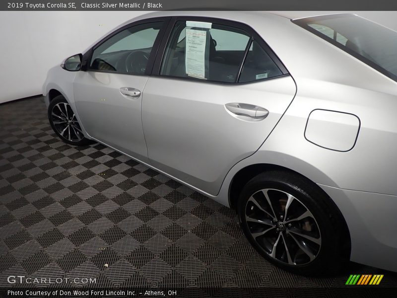 Classic Silver Metallic / Black 2019 Toyota Corolla SE