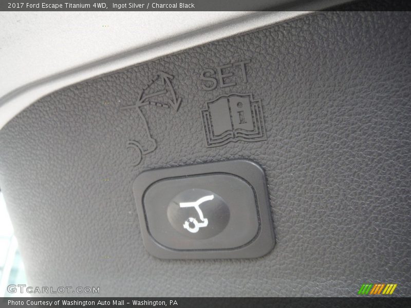 Ingot Silver / Charcoal Black 2017 Ford Escape Titanium 4WD