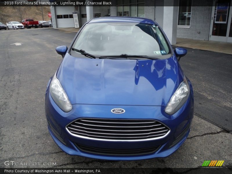 Lightning Blue / Charcoal Black 2018 Ford Fiesta SE Hatchback
