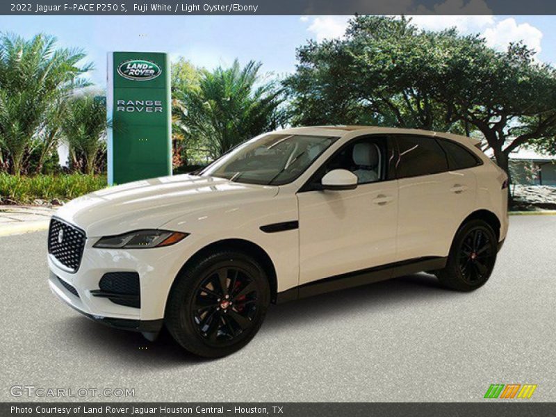 Front 3/4 View of 2022 F-PACE P250 S
