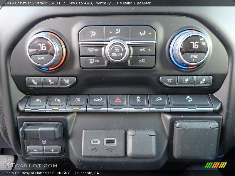Northsky Blue Metallic / Jet Black 2019 Chevrolet Silverado 1500 LTZ Crew Cab 4WD