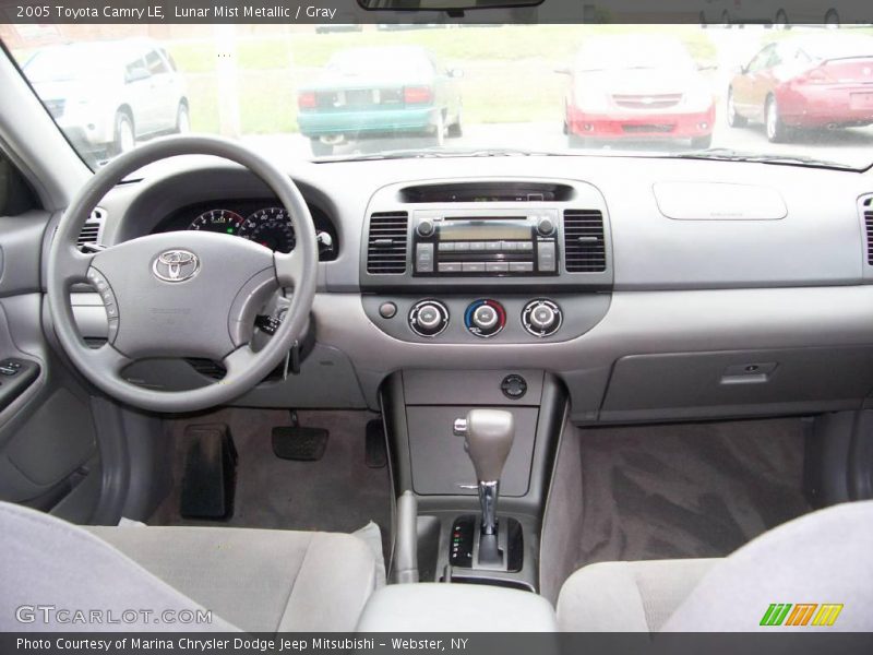 Lunar Mist Metallic / Gray 2005 Toyota Camry LE
