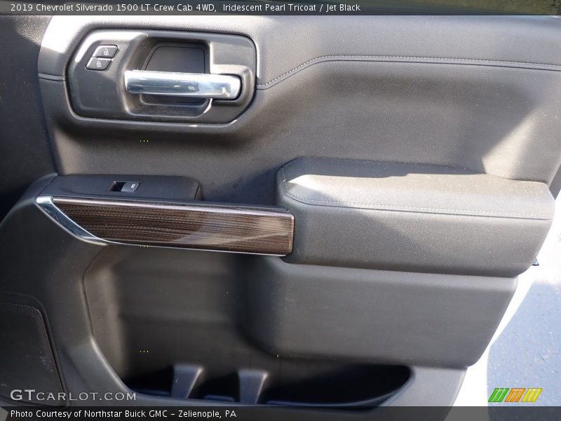 Iridescent Pearl Tricoat / Jet Black 2019 Chevrolet Silverado 1500 LT Crew Cab 4WD