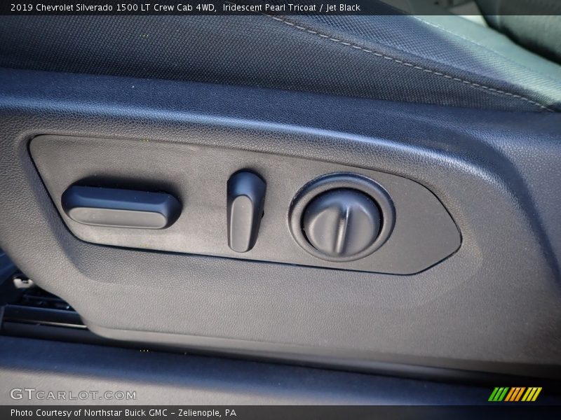 Iridescent Pearl Tricoat / Jet Black 2019 Chevrolet Silverado 1500 LT Crew Cab 4WD