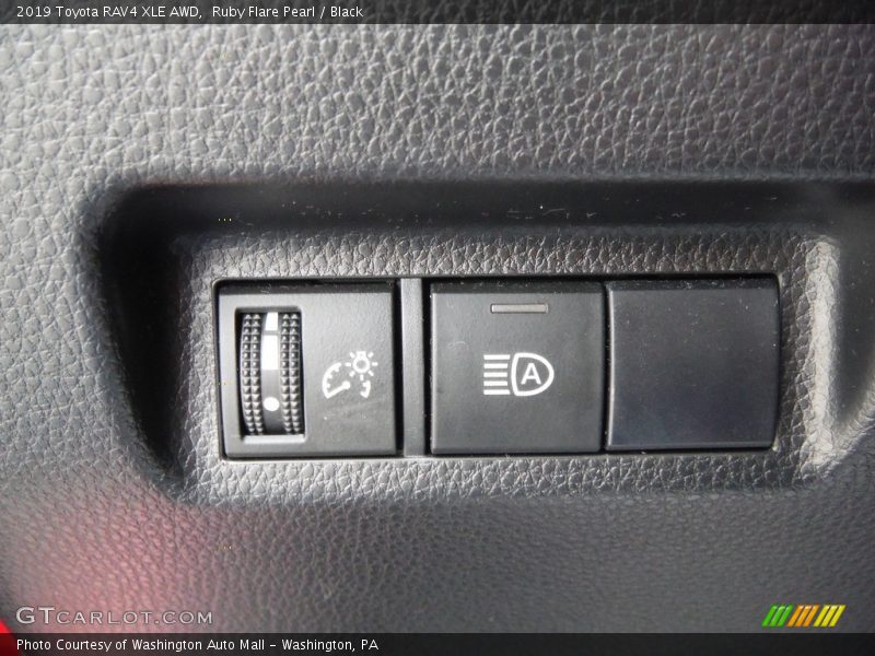 Ruby Flare Pearl / Black 2019 Toyota RAV4 XLE AWD