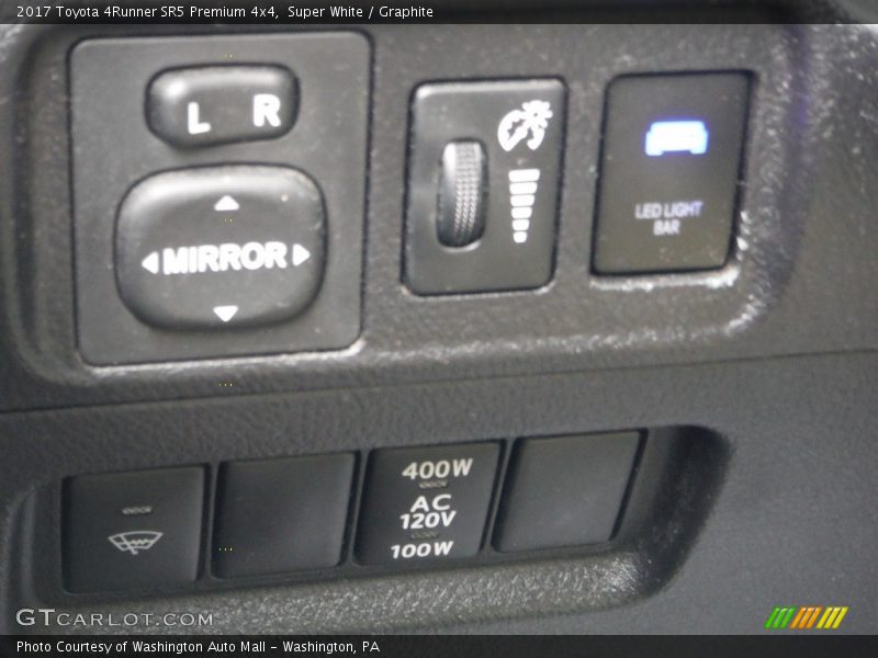 Super White / Graphite 2017 Toyota 4Runner SR5 Premium 4x4