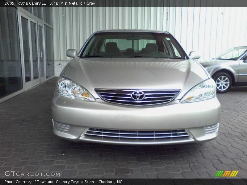Lunar Mist Metallic / Gray 2005 Toyota Camry LE