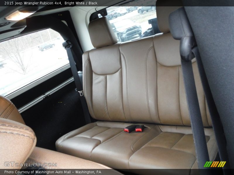 Bright White / Black 2015 Jeep Wrangler Rubicon 4x4
