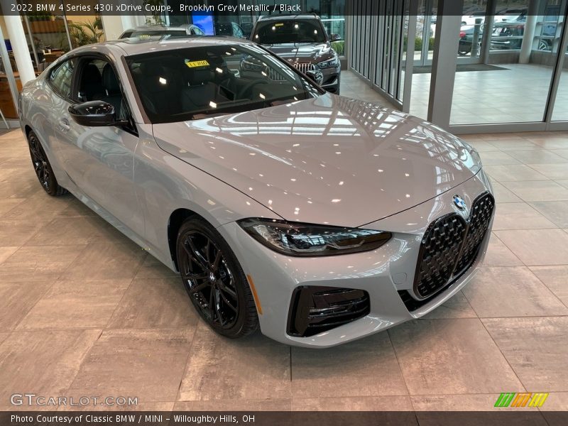 Front 3/4 View of 2022 4 Series 430i xDrive Coupe