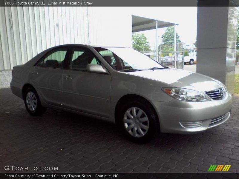 Lunar Mist Metallic / Gray 2005 Toyota Camry LE