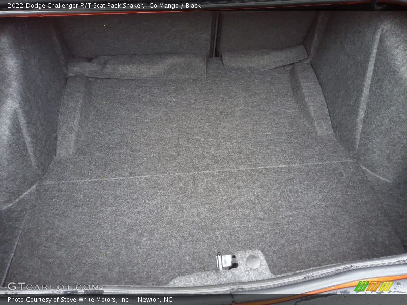 Go Mango / Black 2022 Dodge Challenger R/T Scat Pack Shaker