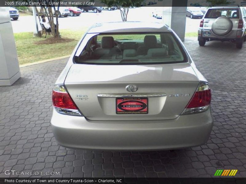 Lunar Mist Metallic / Gray 2005 Toyota Camry LE