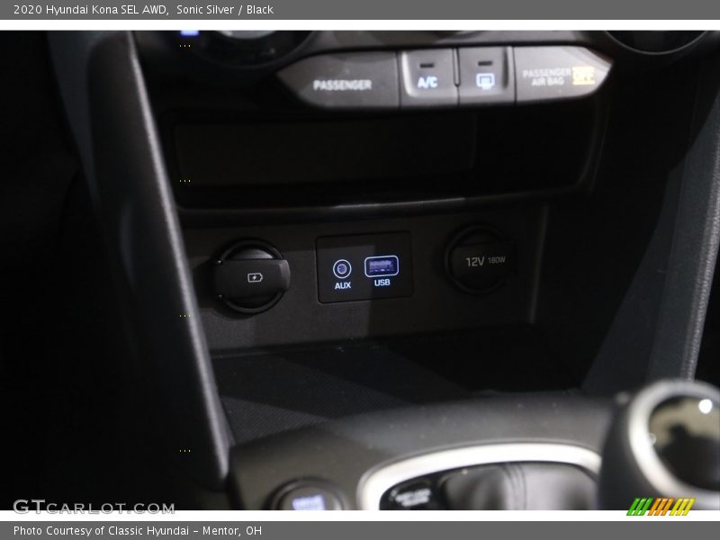 Sonic Silver / Black 2020 Hyundai Kona SEL AWD