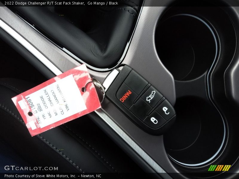 Go Mango / Black 2022 Dodge Challenger R/T Scat Pack Shaker
