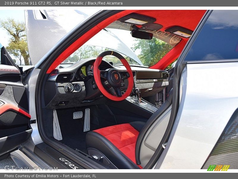 Front Seat of 2019 911 GT2 RS