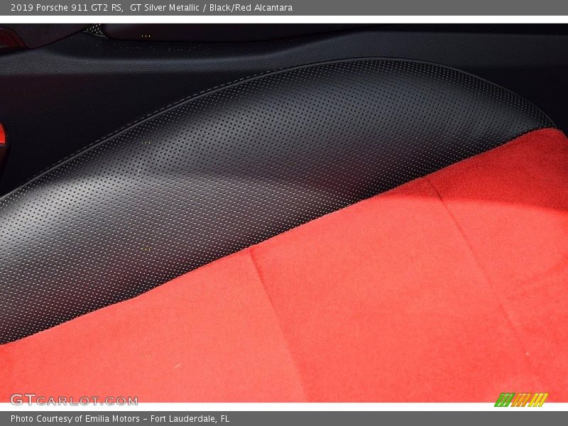 GT Silver Metallic / Black/Red Alcantara 2019 Porsche 911 GT2 RS