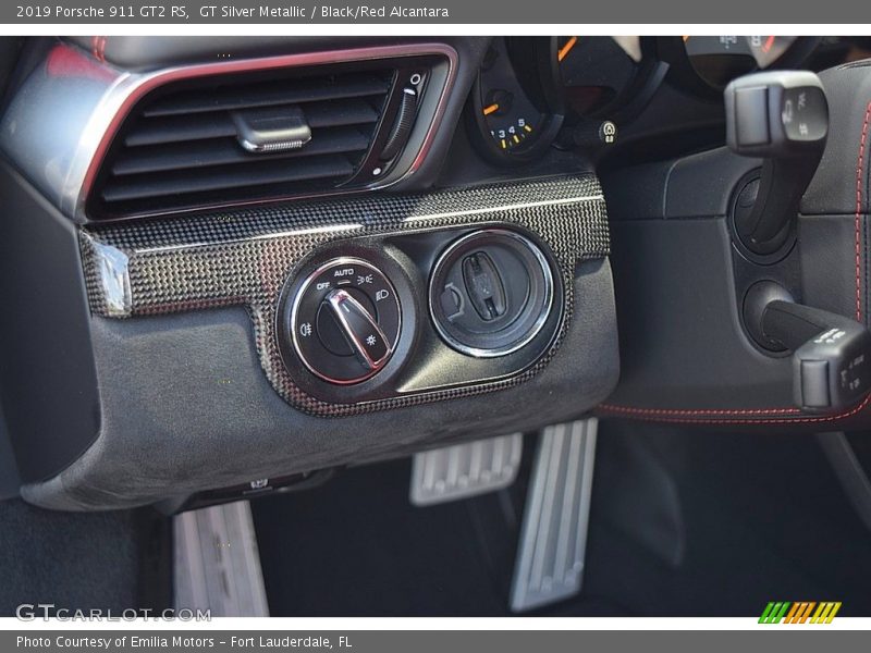 Controls of 2019 911 GT2 RS